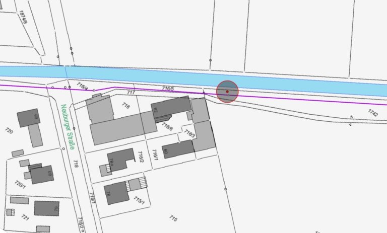 Sperrung Feldweg an der Ach - Richtung Kläranlage Sperrung Feldweg an der Ach - Richtung Kläranlage